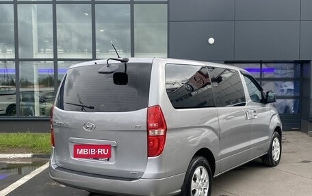 Hyundai Grand Starex Grand Starex I рестайлинг 2, 2018 год, 3 199 000 рублей, 6 фотография