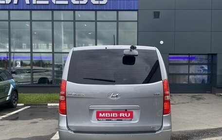 Hyundai Grand Starex Grand Starex I рестайлинг 2, 2018 год, 3 199 000 рублей, 7 фотография