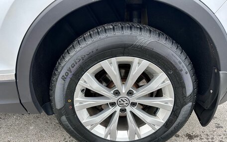 Volkswagen Tiguan II, 2017 год, 2 000 000 рублей, 29 фотография