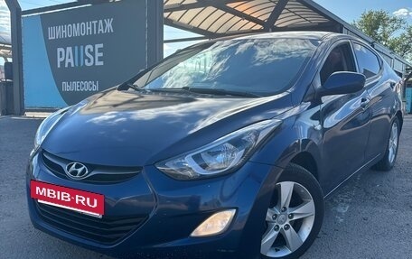 Hyundai Elantra V, 2012 год, 600 000 рублей, 2 фотография