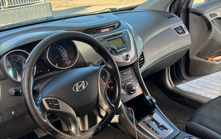 Hyundai Elantra V, 2012 год, 600 000 рублей, 6 фотография