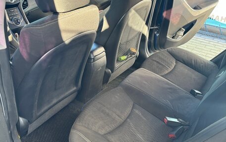Hyundai Elantra V, 2012 год, 600 000 рублей, 8 фотография