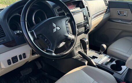 Mitsubishi Pajero IV, 2017 год, 2 830 000 рублей, 8 фотография