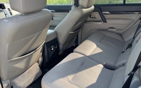 Mitsubishi Pajero IV, 2017 год, 2 830 000 рублей, 9 фотография