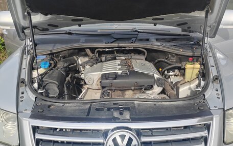 Volkswagen Touareg III, 2003 год, 980 000 рублей, 2 фотография