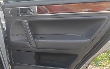 Volkswagen Touareg III, 2003 год, 980 000 рублей, 12 фотография
