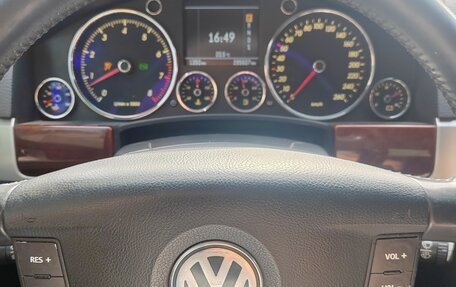 Volkswagen Touareg III, 2003 год, 980 000 рублей, 27 фотография
