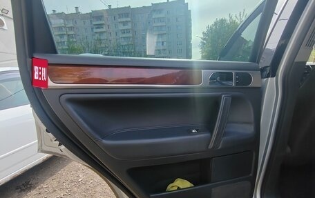 Volkswagen Touareg III, 2003 год, 980 000 рублей, 24 фотография
