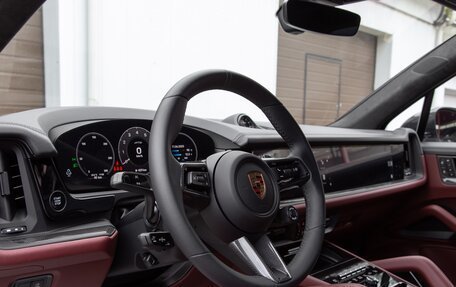Porsche Cayenne III, 2024 год, 21 000 000 рублей, 17 фотография