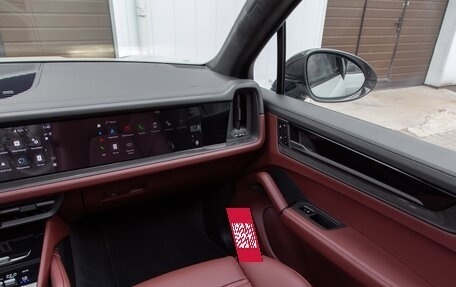 Porsche Cayenne III, 2024 год, 21 000 000 рублей, 34 фотография