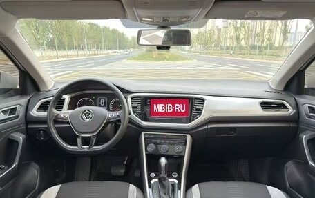 Volkswagen T-Roc I, 2021 год, 1 455 000 рублей, 6 фотография