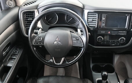 Mitsubishi Outlander III рестайлинг 3, 2015 год, 1 849 000 рублей, 13 фотография