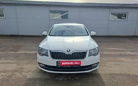 Skoda Superb III рестайлинг, 2014 год, 1 249 000 рублей, 2 фотография