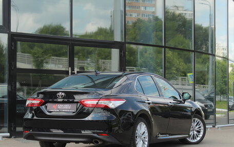 Toyota Camry, 2018 год, 2 750 000 рублей, 2 фотография