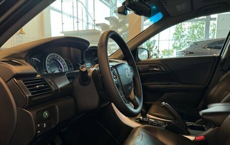 Honda Accord IX рестайлинг, 2013 год, 1 750 000 рублей, 23 фотография