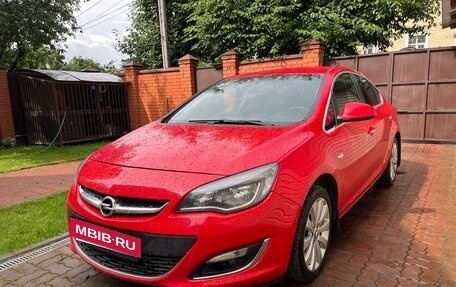 Opel Astra J, 2012 год, 980 000 рублей, 2 фотография