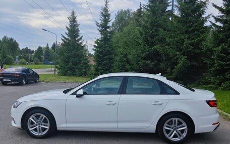 Audi A4, 2018 год, 2 500 000 рублей, 4 фотография