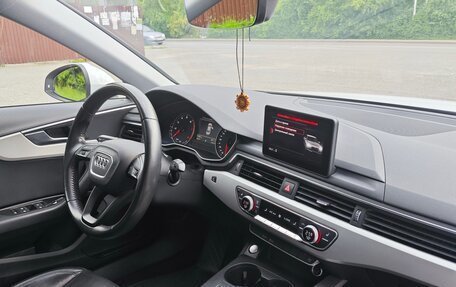 Audi A4, 2018 год, 2 500 000 рублей, 14 фотография