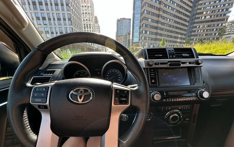 Toyota Land Cruiser Prado 150 рестайлинг 2, 2016 год, 4 350 000 рублей, 23 фотография