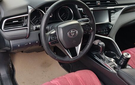 Toyota Camry, 2018 год, 2 110 000 рублей, 5 фотография
