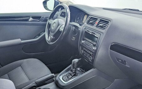 Volkswagen Jetta VI, 2012 год, 777 000 рублей, 5 фотография
