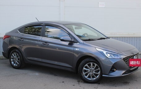 Hyundai Solaris II рестайлинг, 2021 год, 1 350 000 рублей, 3 фотография