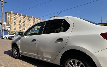 Renault Logan II, 2018 год, 670 000 рублей, 2 фотография