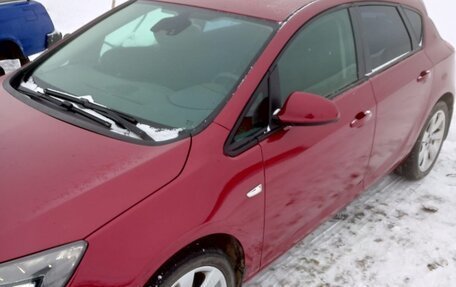 Opel Astra J, 2011 год, 660 000 рублей, 3 фотография