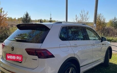 Volkswagen Tiguan II, 2021 год, 3 450 000 рублей, 3 фотография