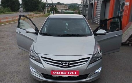 Hyundai Solaris II рестайлинг, 2016 год, 1 130 000 рублей, 2 фотография