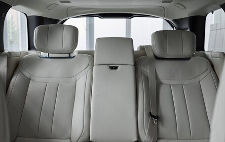 Land Rover Range Rover IV рестайлинг, 2025 год, 23 900 000 рублей, 16 фотография