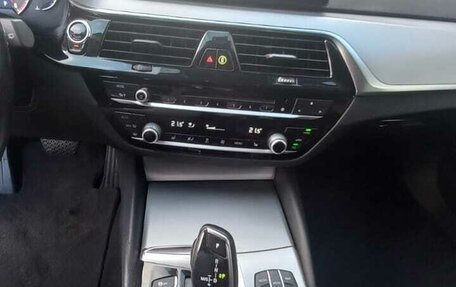 BMW 5 серия, 2018 год, 2 700 000 рублей, 19 фотография