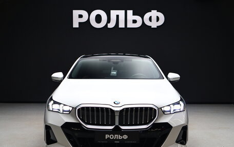 BMW 5 серия, 2023 год, 8 300 000 рублей, 3 фотография