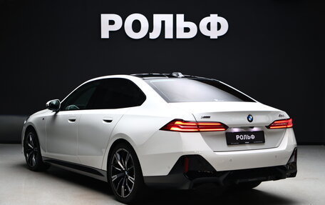 BMW 5 серия, 2023 год, 8 300 000 рублей, 2 фотография