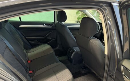 Volkswagen Passat B8 рестайлинг, 2017 год, 1 599 000 рублей, 10 фотография