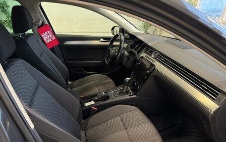 Volkswagen Passat B8 рестайлинг, 2017 год, 1 599 000 рублей, 9 фотография