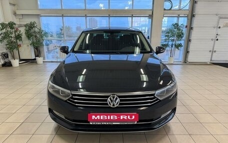 Volkswagen Passat B8 рестайлинг, 2017 год, 1 599 000 рублей, 3 фотография