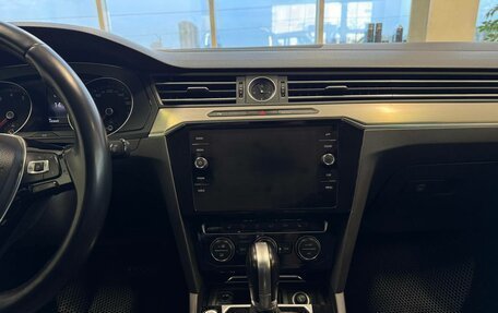 Volkswagen Passat B8 рестайлинг, 2017 год, 1 599 000 рублей, 12 фотография