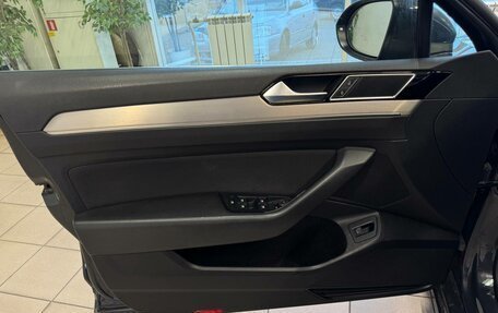 Volkswagen Passat B8 рестайлинг, 2017 год, 1 599 000 рублей, 14 фотография