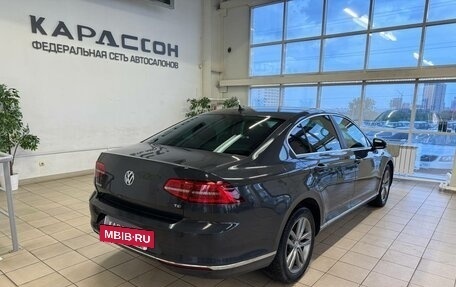 Volkswagen Passat B8 рестайлинг, 2017 год, 1 599 000 рублей, 2 фотография