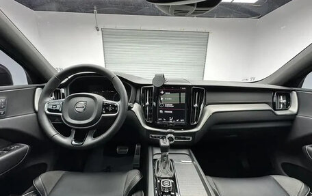 Volvo XC60 II, 2022 год, 3 079 000 рублей, 7 фотография