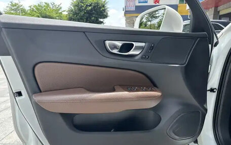 Volvo S60 III, 2022 год, 2 215 000 рублей, 9 фотография