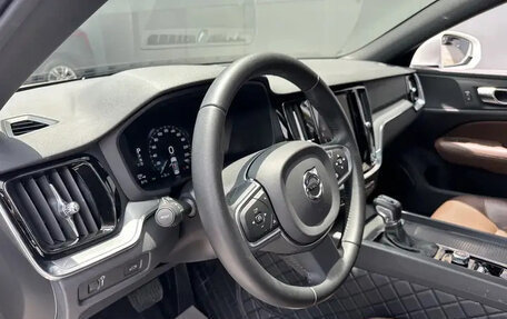 Volvo S60 III, 2022 год, 2 215 000 рублей, 10 фотография