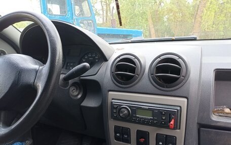 Renault Logan I, 2006 год, 250 000 рублей, 2 фотография