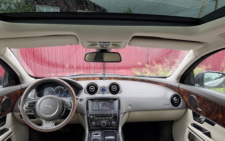 Jaguar XJ IV (X351), 2010 год, 1 880 000 рублей, 16 фотография