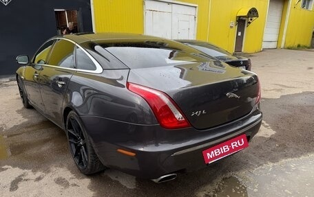 Jaguar XJ IV (X351), 2010 год, 1 880 000 рублей, 10 фотография