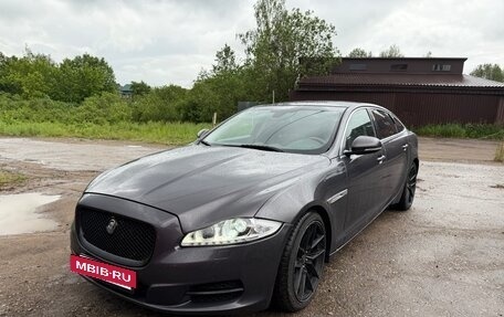 Jaguar XJ IV (X351), 2010 год, 1 880 000 рублей, 9 фотография