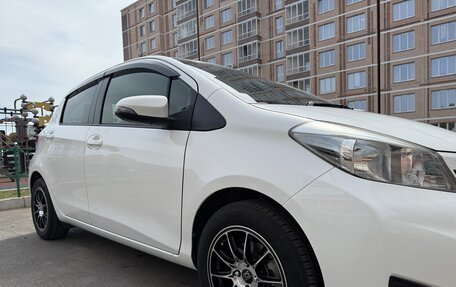 Toyota Vitz, 2012 год, 870 000 рублей, 2 фотография