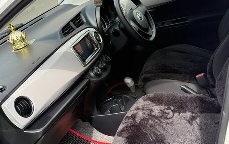 Toyota Vitz, 2012 год, 870 000 рублей, 6 фотография