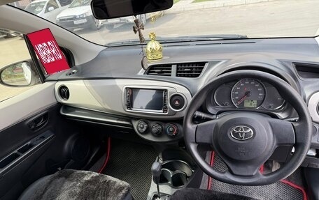 Toyota Vitz, 2012 год, 870 000 рублей, 4 фотография